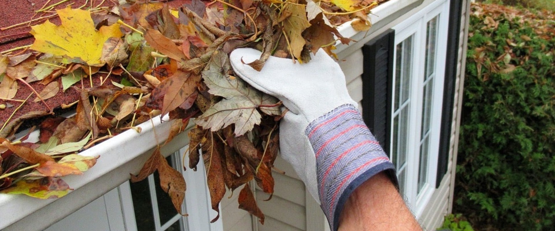 Cleaning Gutters: The Ultimate Guide to Maintaining Your Roof