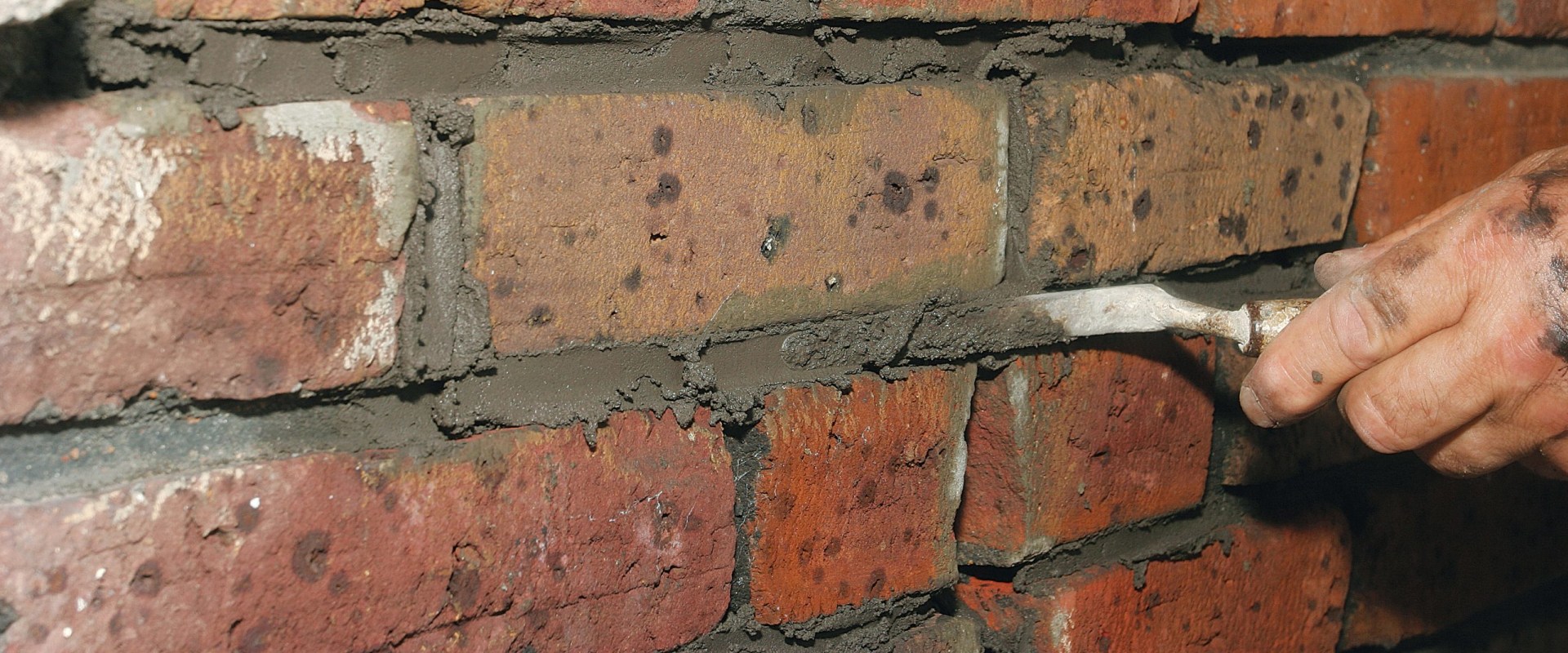 A Complete Guide to Fixing Cracks and Damage on Masonry and Roofing